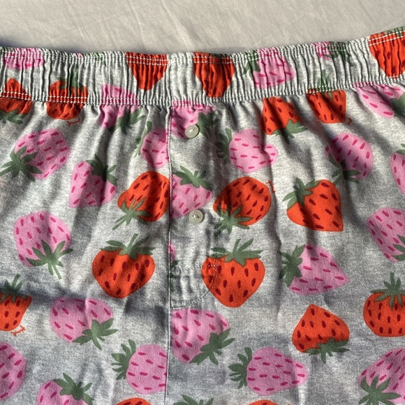 Victorias Secret Love PINK Strawberry Valentines Sleepwear Short - Picture 6 of 9